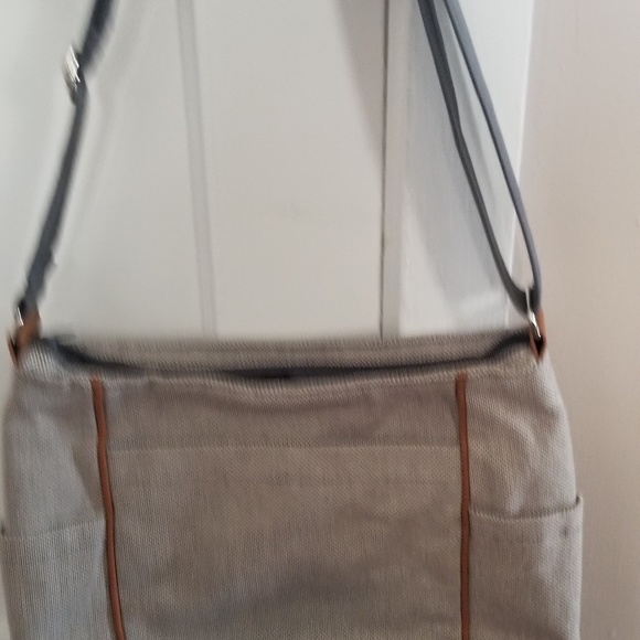 THIRTY ONE CROSSBODY BAG/PURSE - Picture 2 of 3